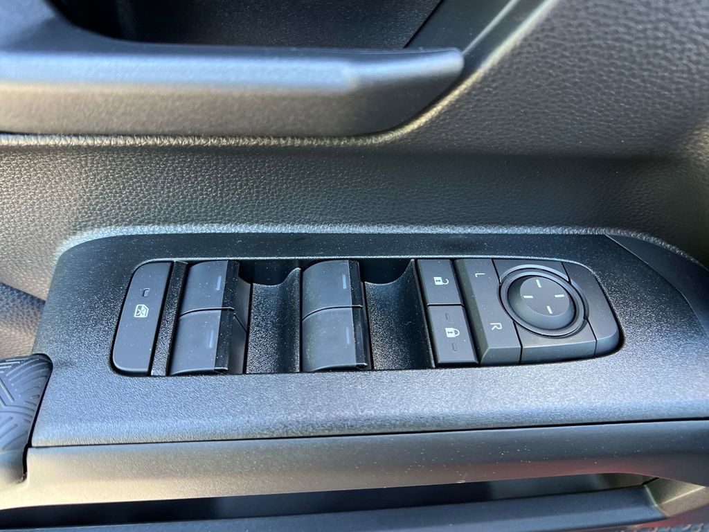 New 2026 Toyota 4Runner SR5 AWD/4WD image 12