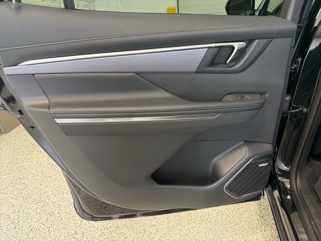 Used 2025 Buick Enclave Sport Touring AWD/4WD image 25