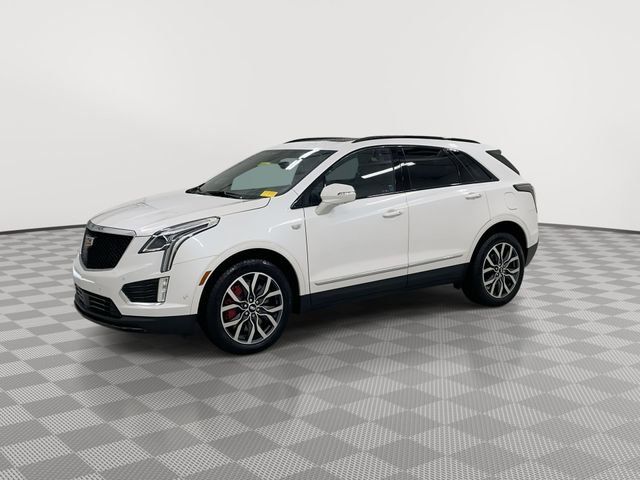 Certified 2025 Cadillac XT5 Sportv w/ Technology Package image 4