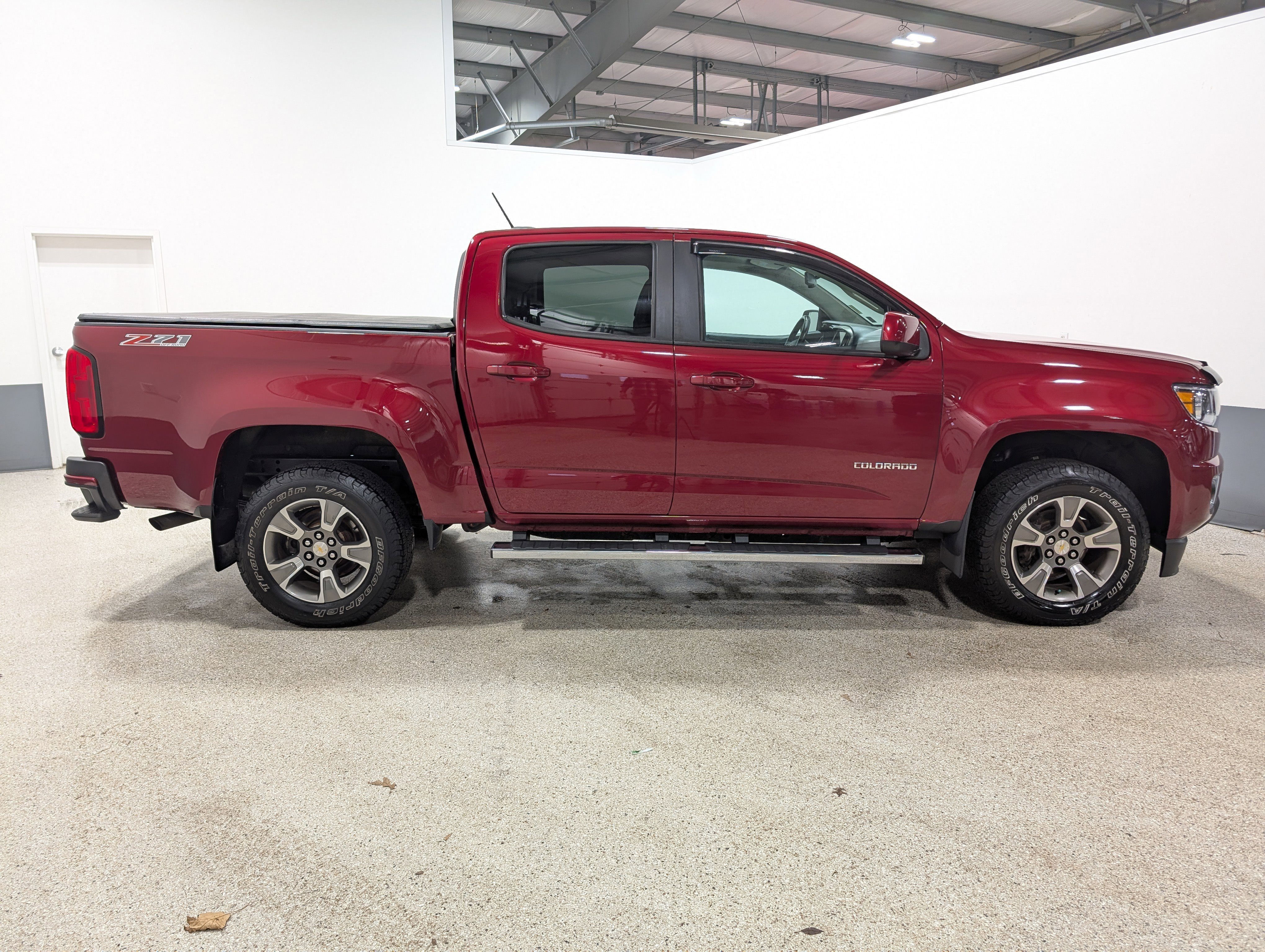 Used 2019 Chevrolet Colorado Z71 image 2