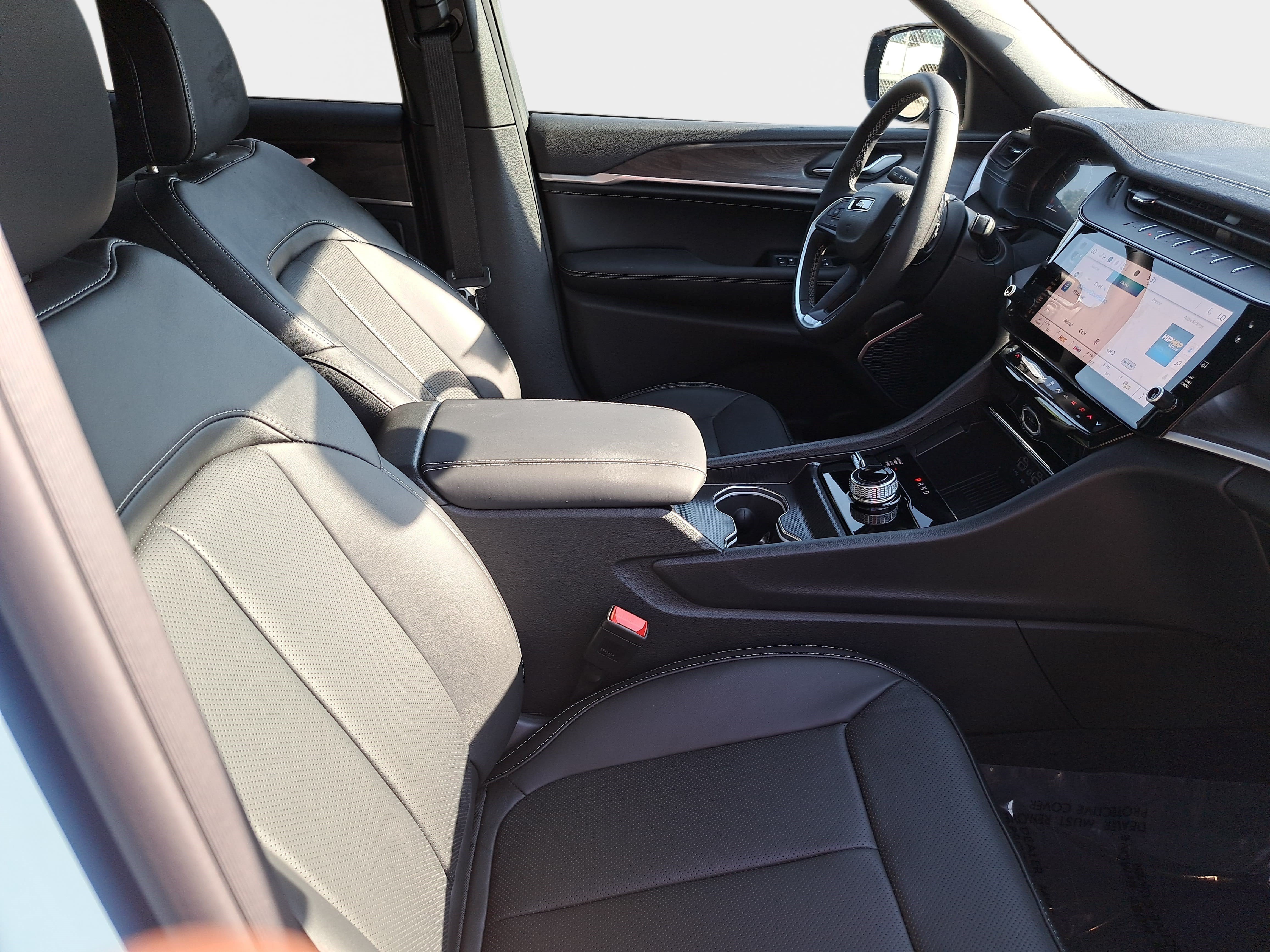 New 2026 Jeep Grand Cherokee Limited AWD/4WD image 10
