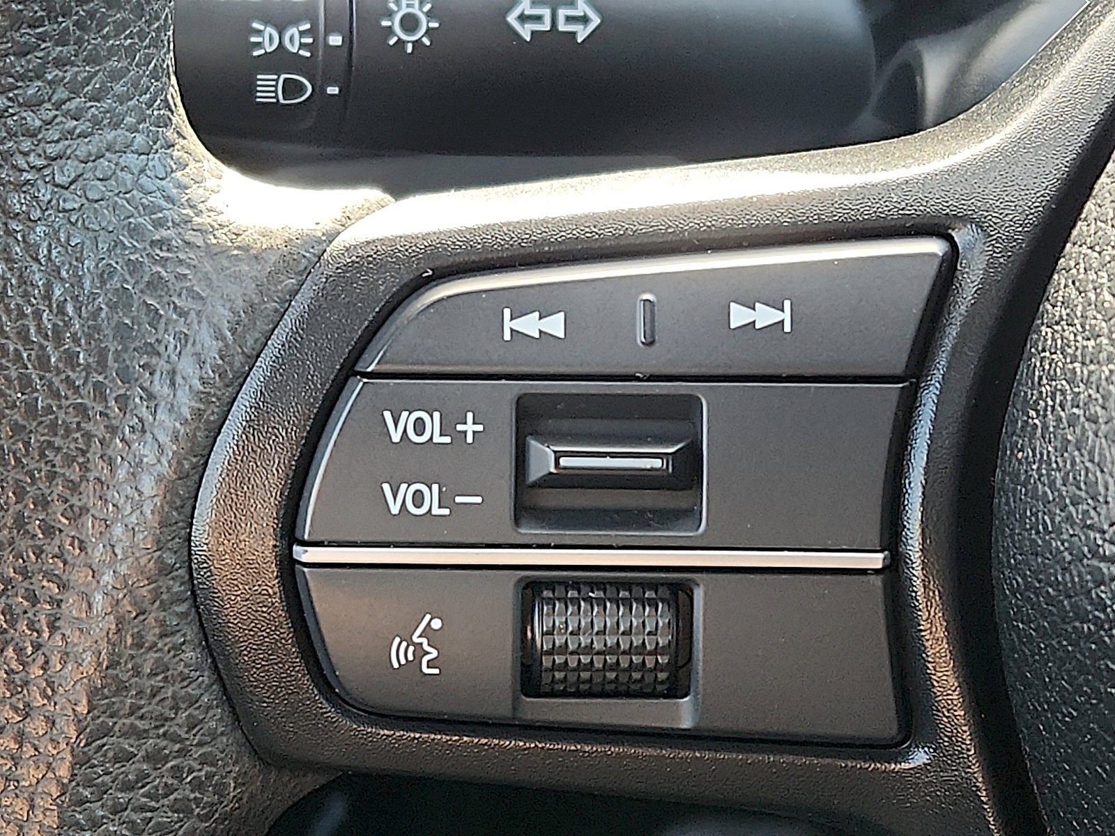 Used 2023 Honda Accord EX image 21