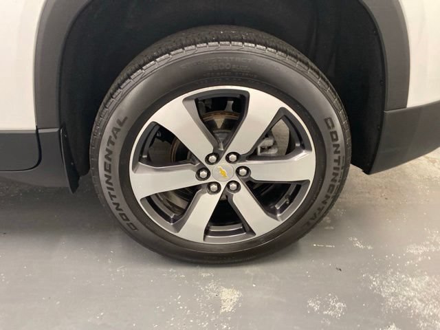 Certified 2023 Chevrolet Traverse LT w/ LT Premium Package AWD/4WD image 32