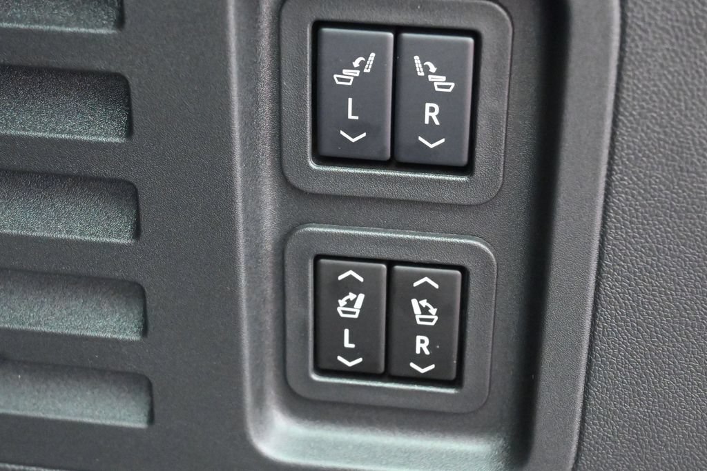 Used 2026 GMC Acadia Denali Ultimate w/ LPO, Floor Liner Package AWD/4WD image 33
