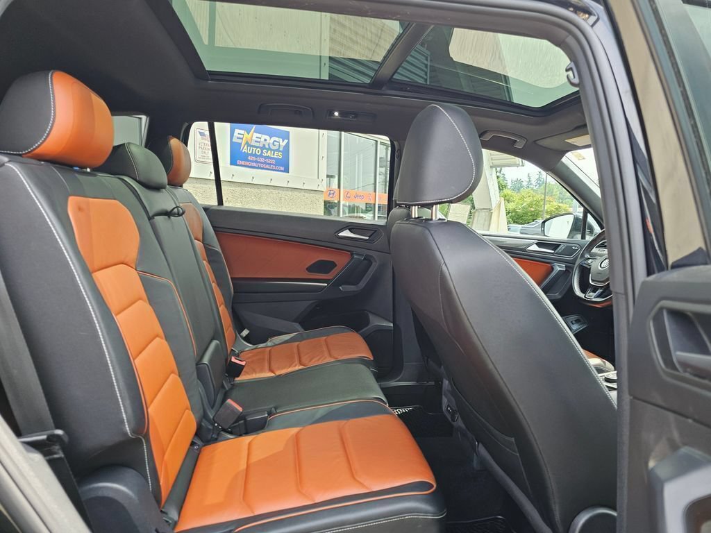 Used 2021 Volkswagen Tiguan SEL Premium R-Line w/ 3rd Row Seat Package AWD/4WD image 13