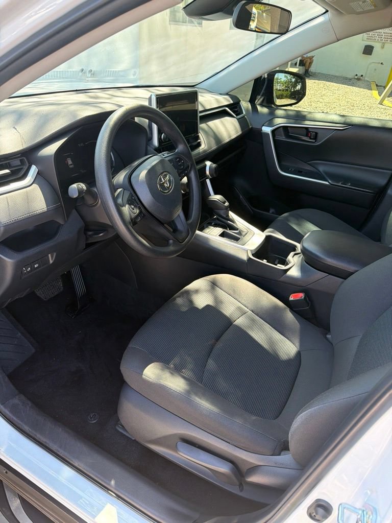 Used 2023 Toyota RAV4 LE FWD image 8