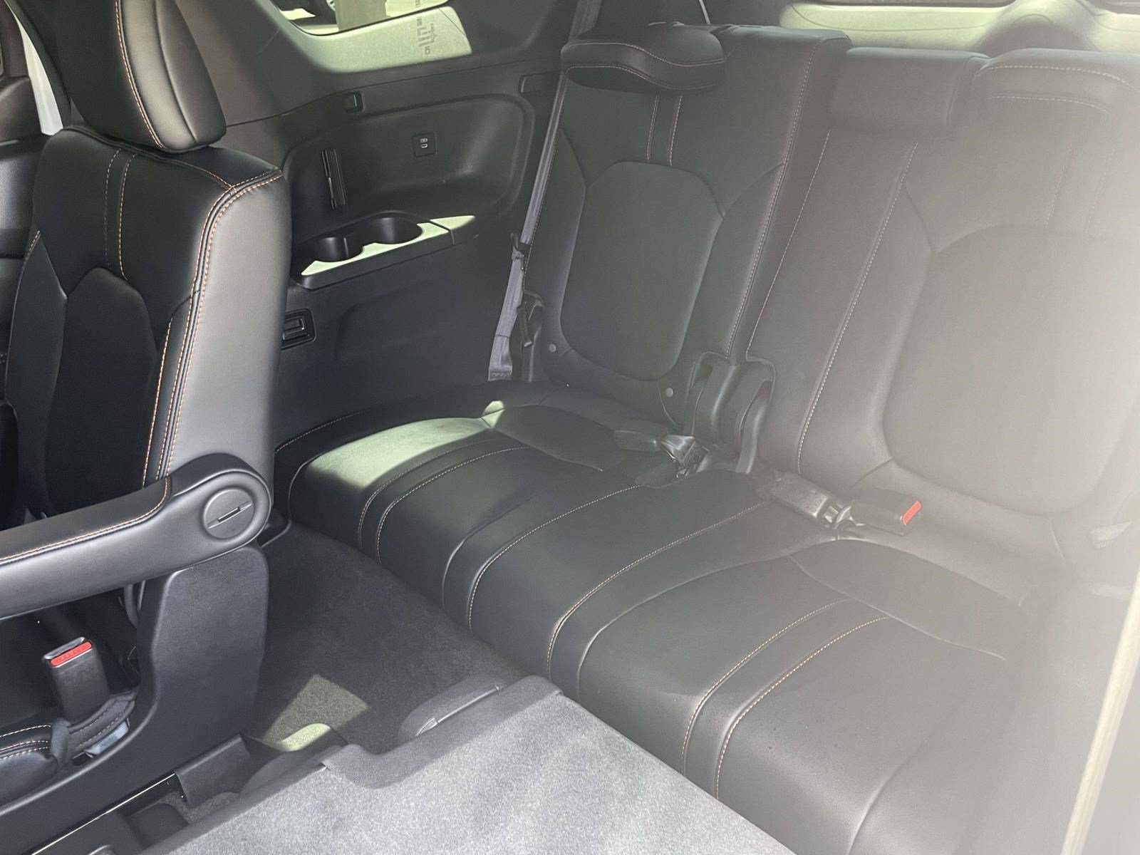 Used 2025 Honda Pilot TrailSport image 11