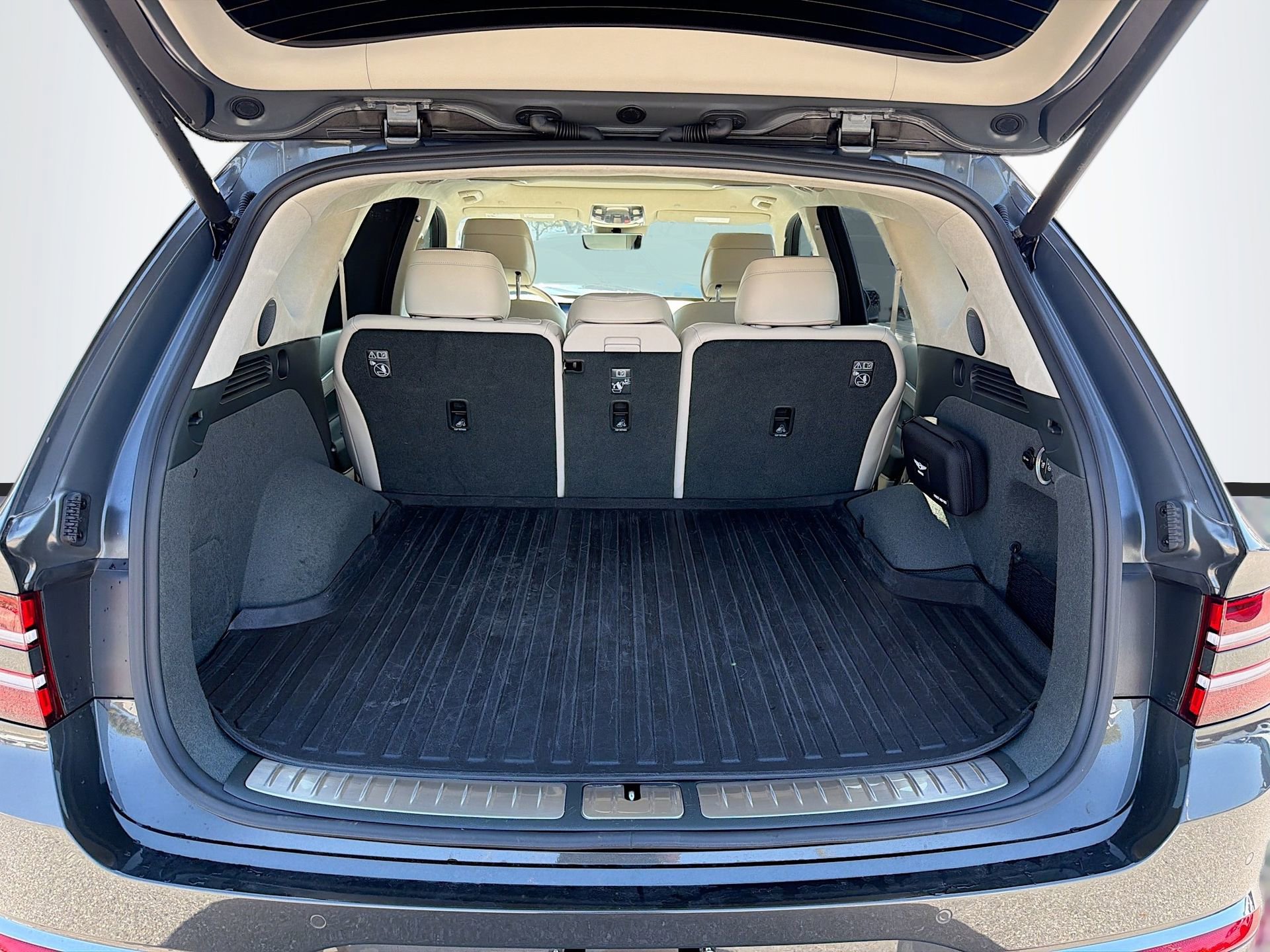 Used 2025 Genesis GV80 3.5T Prestige image 13