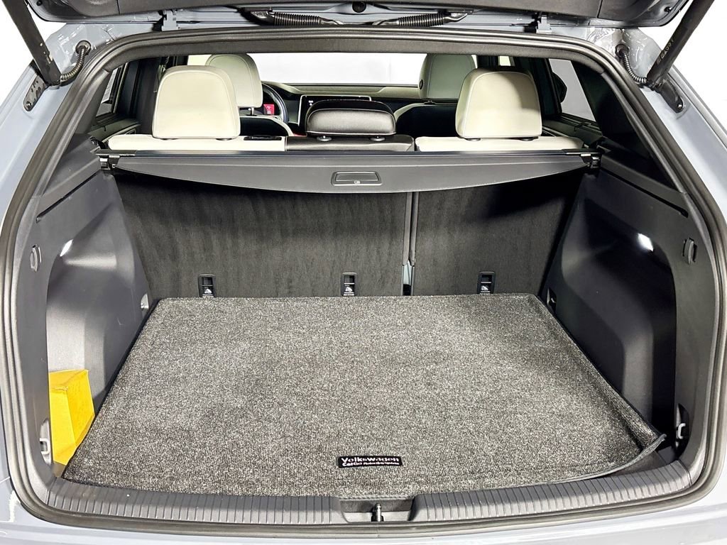 Used 2024 Volkswagen Atlas Cross Sport SEL Premium R-Line image 22