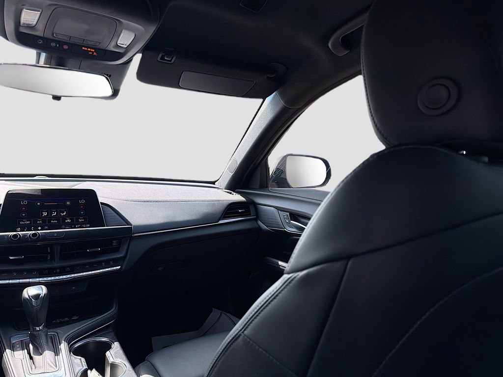 Used 2025 Cadillac CT4 Luxury RWD image 20