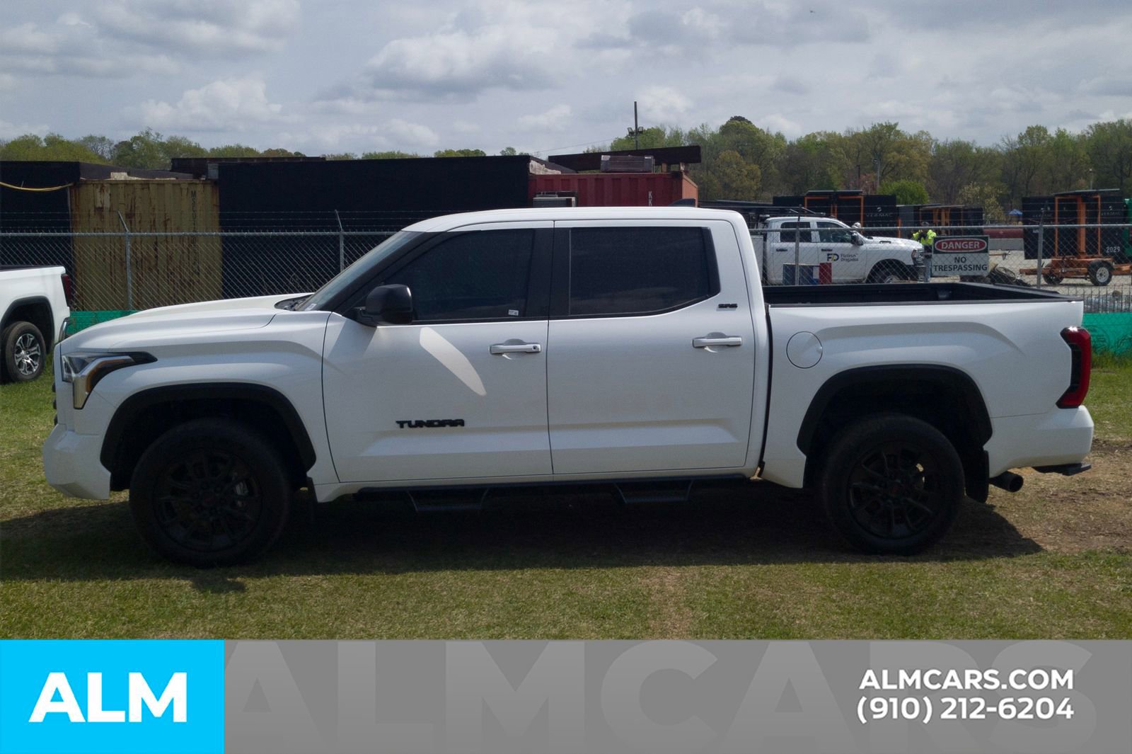 Used 2024 Toyota Tundra SR5 w/ SR5 Premium Package AWD/4WD image 12