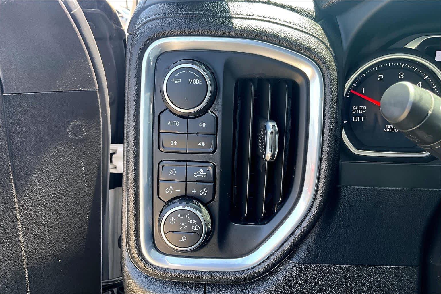 Used 2022 Chevrolet Silverado 1500 High Country AWD/4WD image 36