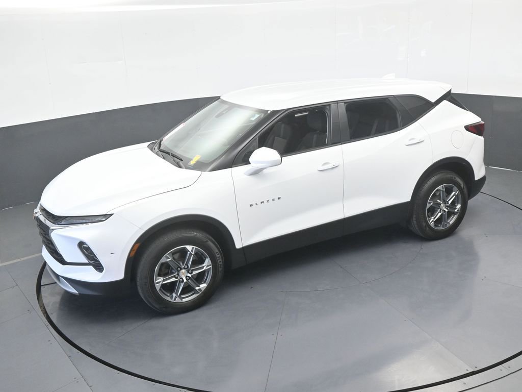 Used 2024 Chevrolet Blazer LT image 44