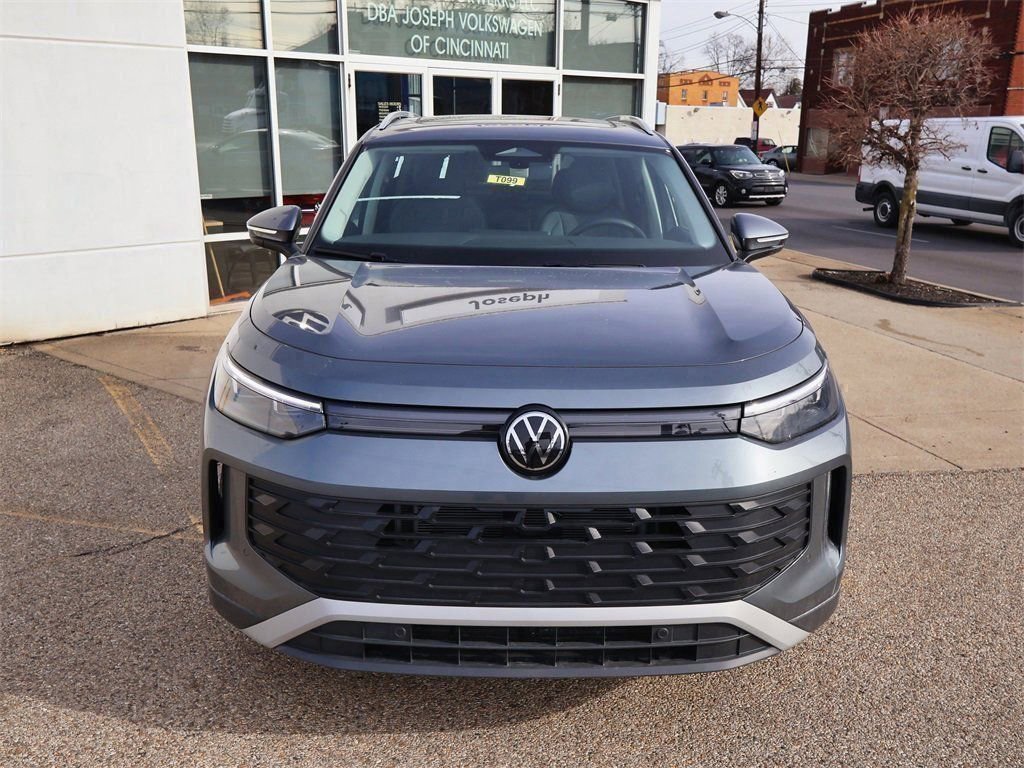 New 2026 Volkswagen Tiguan SE image 8