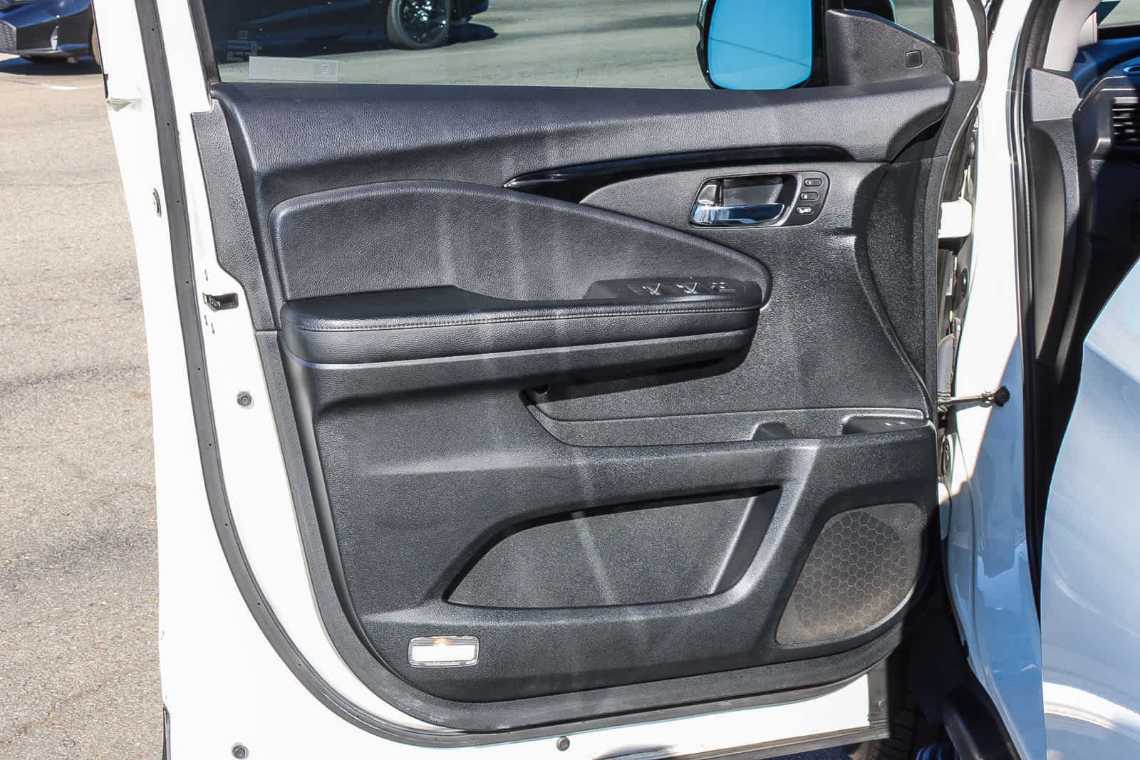Certified 2019 Honda Pilot Elite image 23