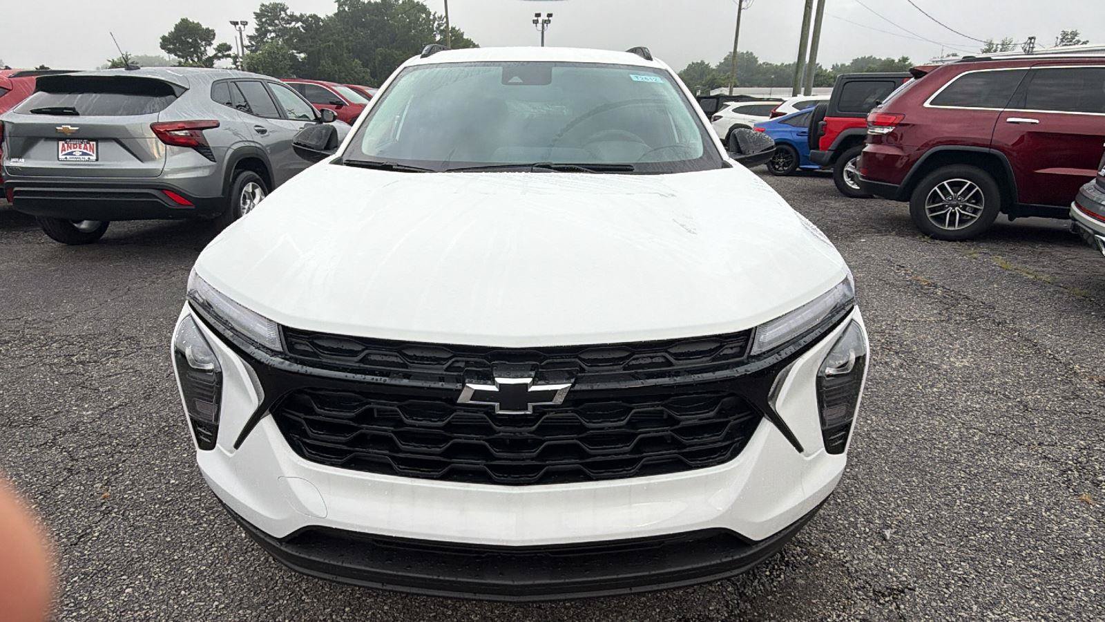 New 2026 Chevrolet Trax LT w/ Driver Confidence Package FWD video 2