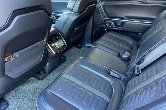 Used 2024 Rivian R1S Adventure AWD/4WD image 13