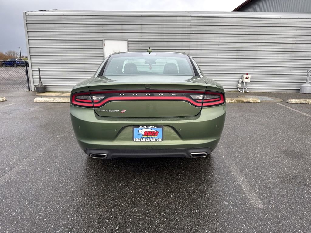 Used 2022 Dodge Charger SXT w/ Driver Convenience Group image 4