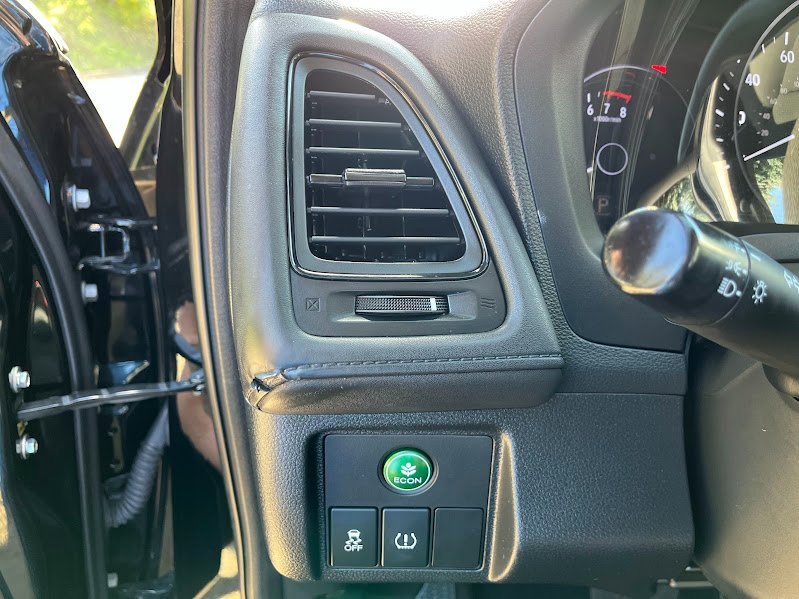 Used 2019 Honda HR-V LX image 11