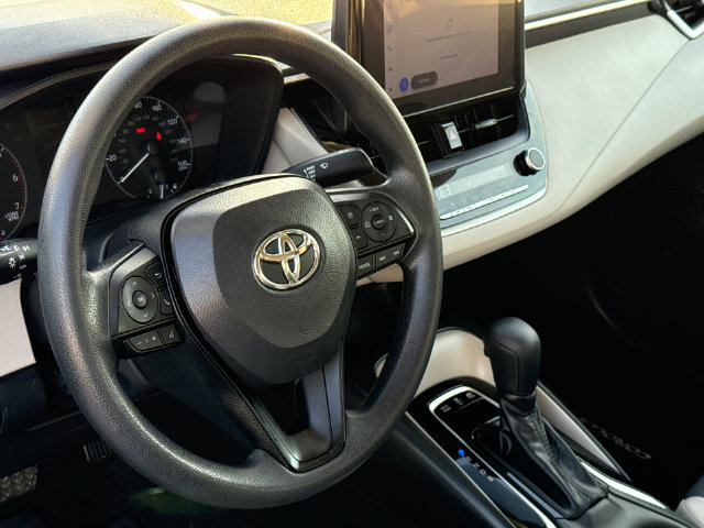 Used 2025 Toyota Corolla LE FWD image 15