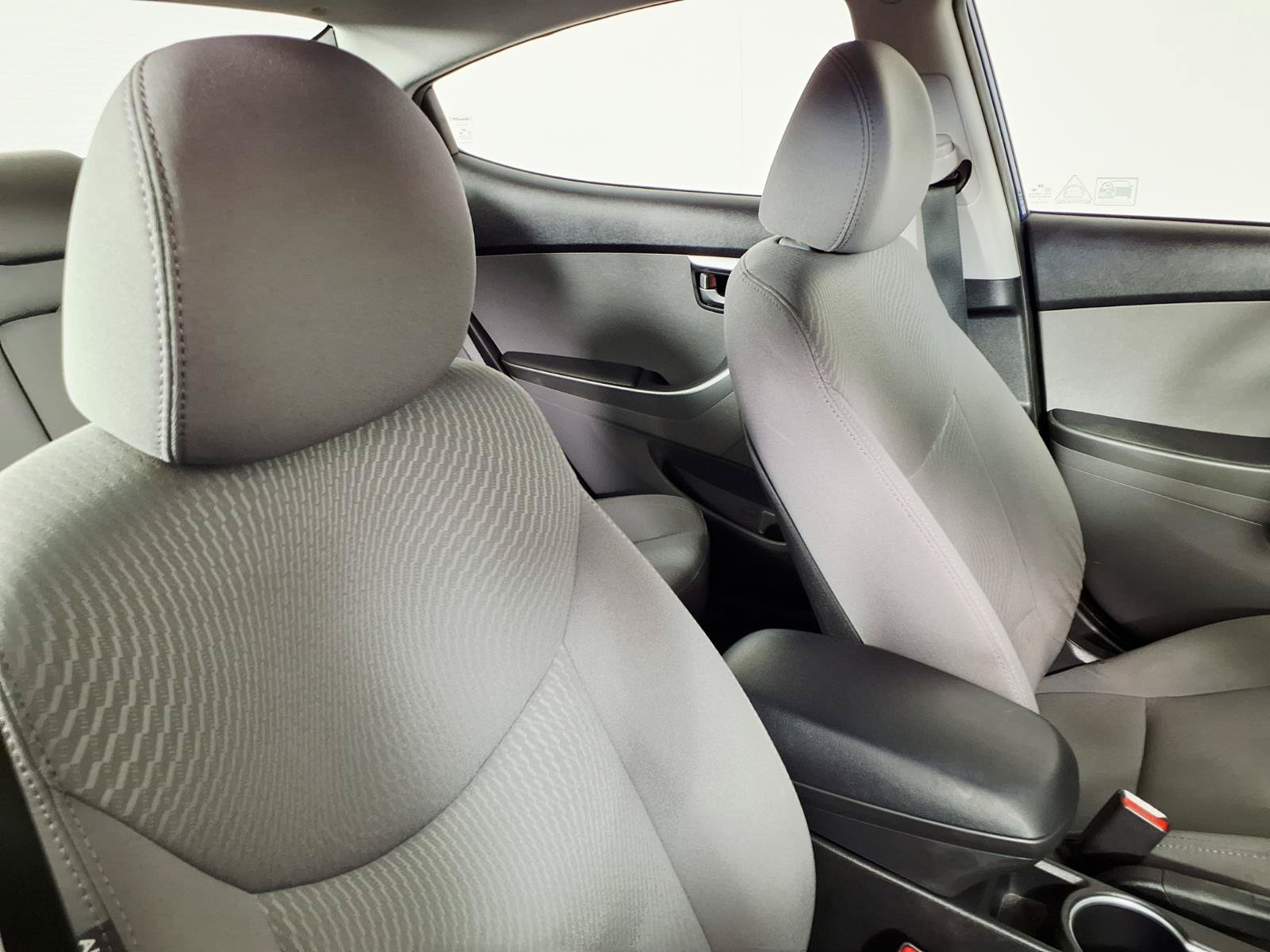 Used 2015 Hyundai Elantra SE FWD image 10