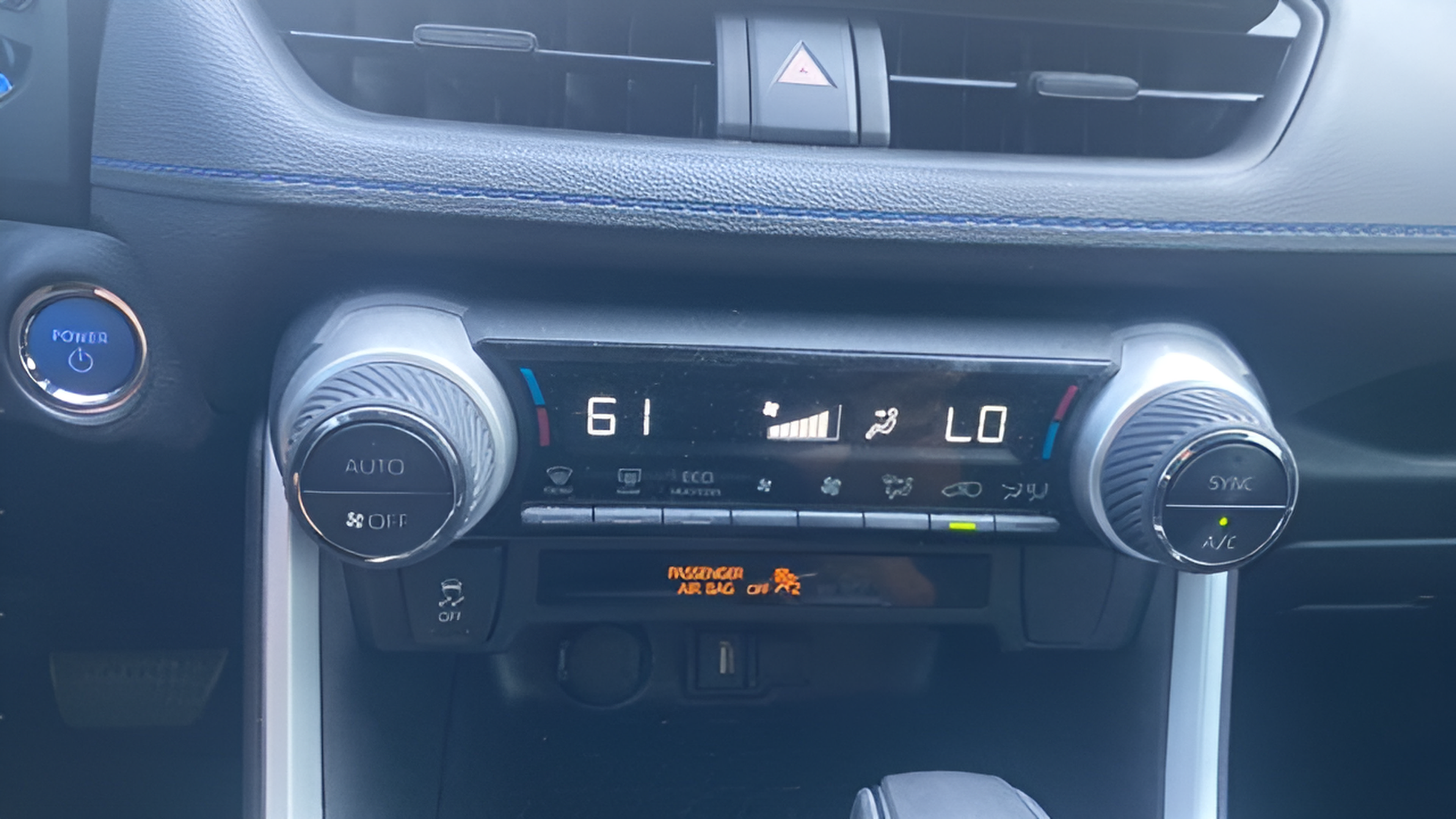 Used 2022 Toyota RAV4 SE AWD/4WD image 18