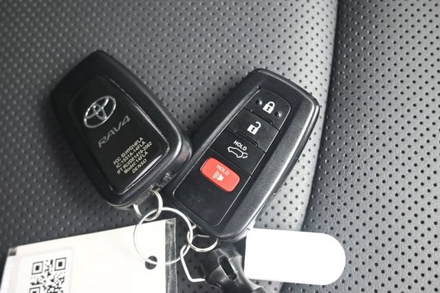 Used 2023 Toyota RAV4 Limited AWD/4WD image 21