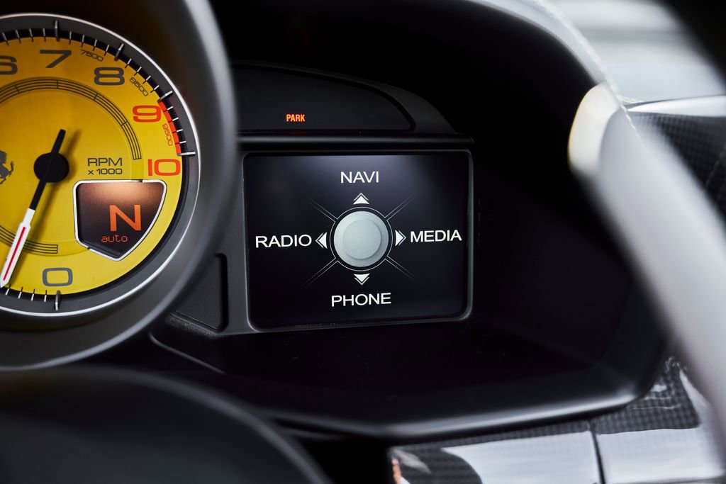 Used 2015 Ferrari 458 Spider RWD image 70