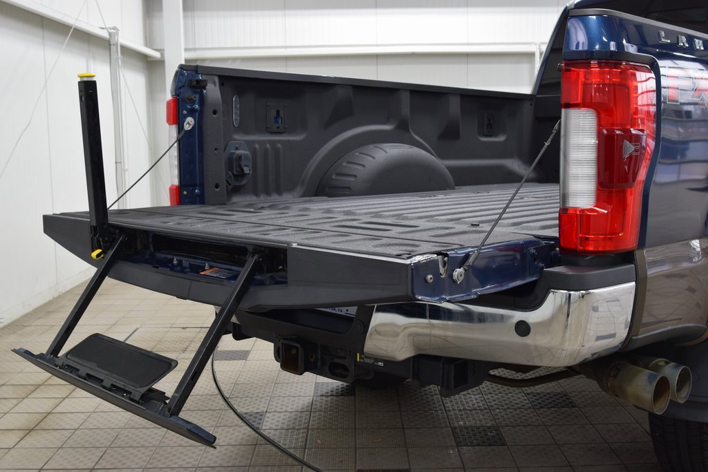 Used 2017 Ford F350 Lariat w/ Lariat Ultimate Package image 26