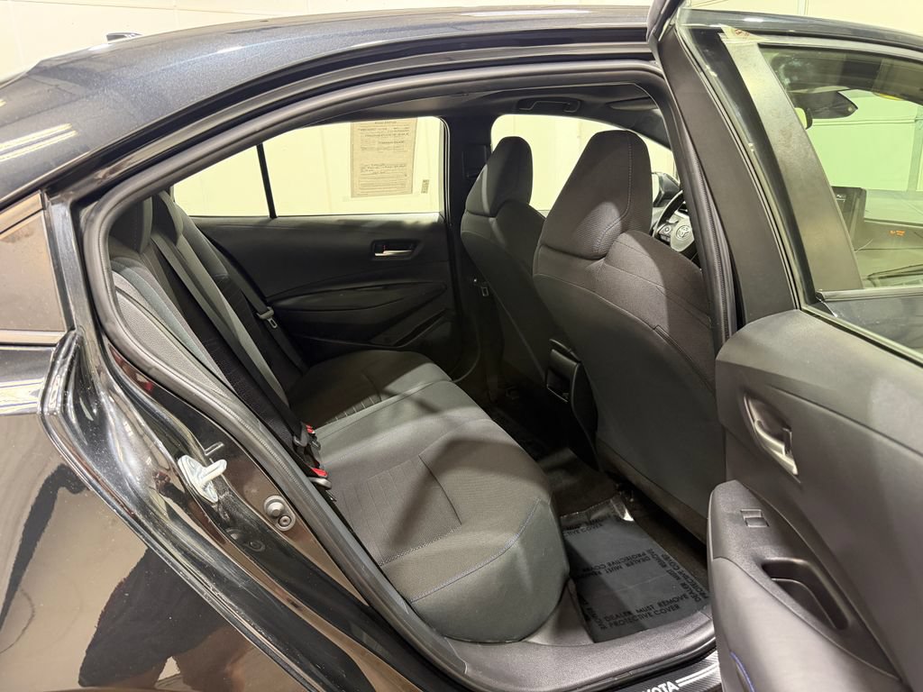 Used 2022 Toyota Corolla SE w/ SE Premium Package FWD image 29
