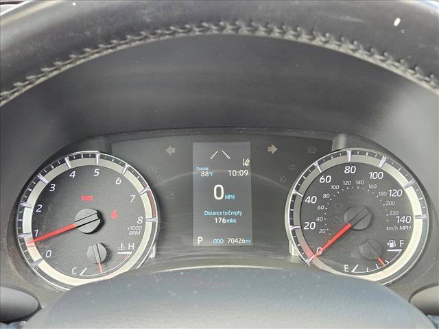 Used 2021 Toyota Highlander LE FWD image 11