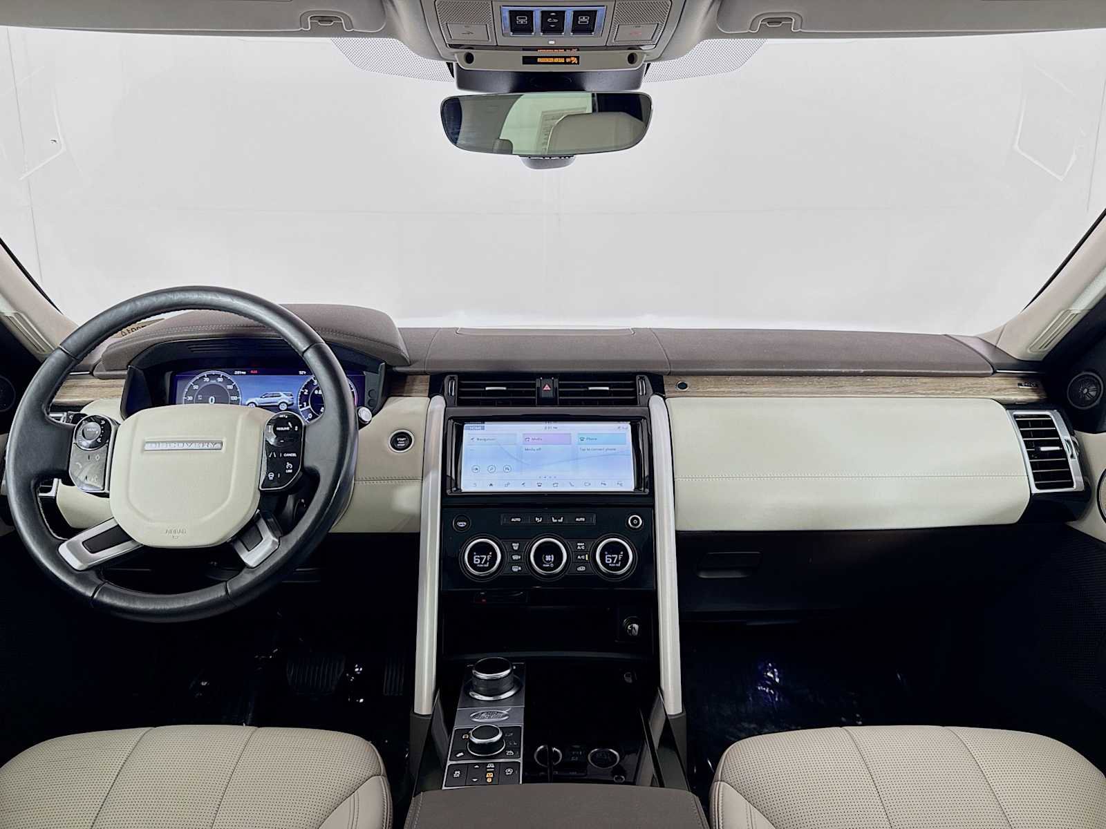 Used 2020 Land Rover Discovery HSE image 22