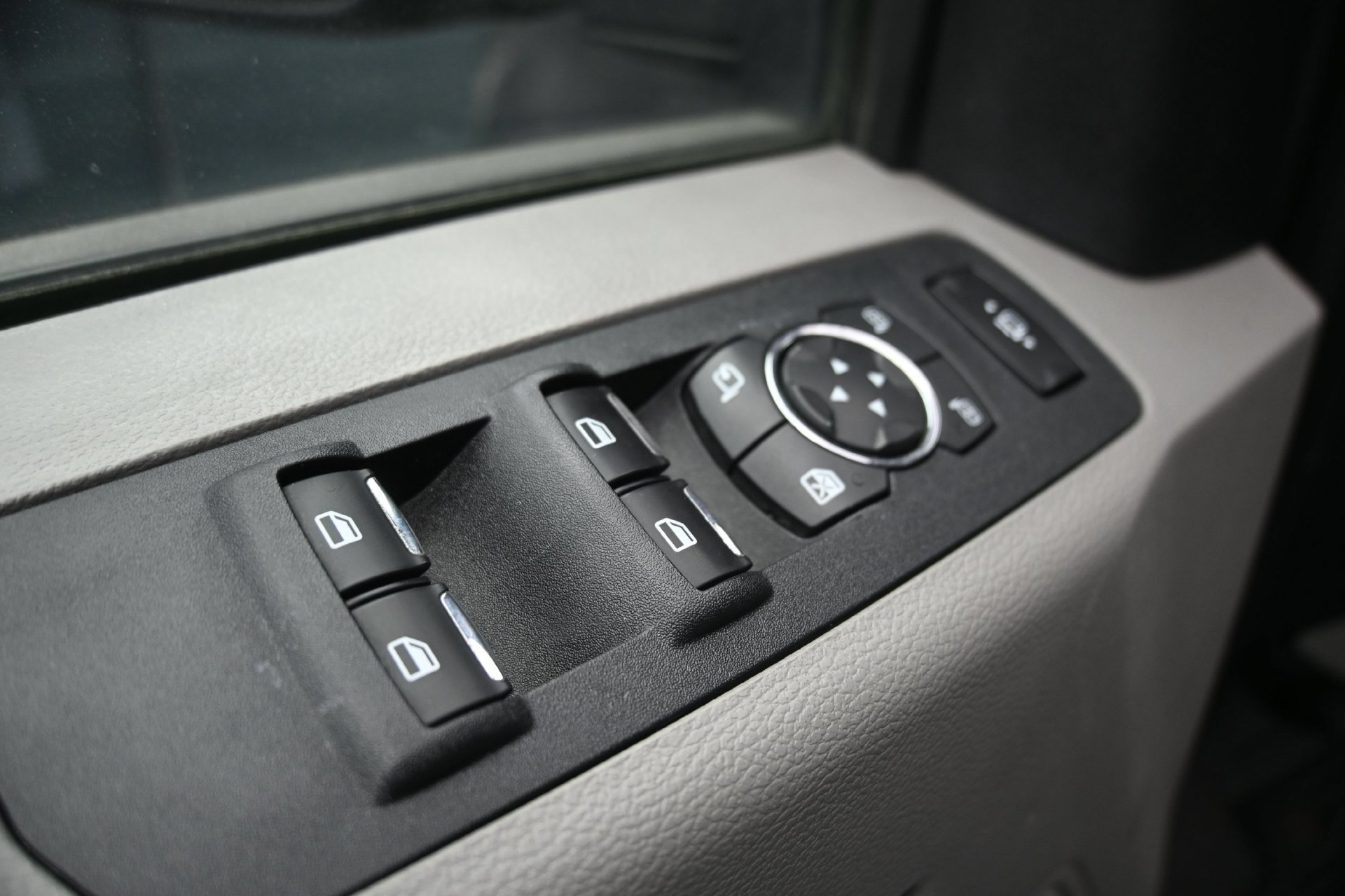 Used 2019 Ford F250 XLT w/ XLT Premium Package AWD/4WD image 18
