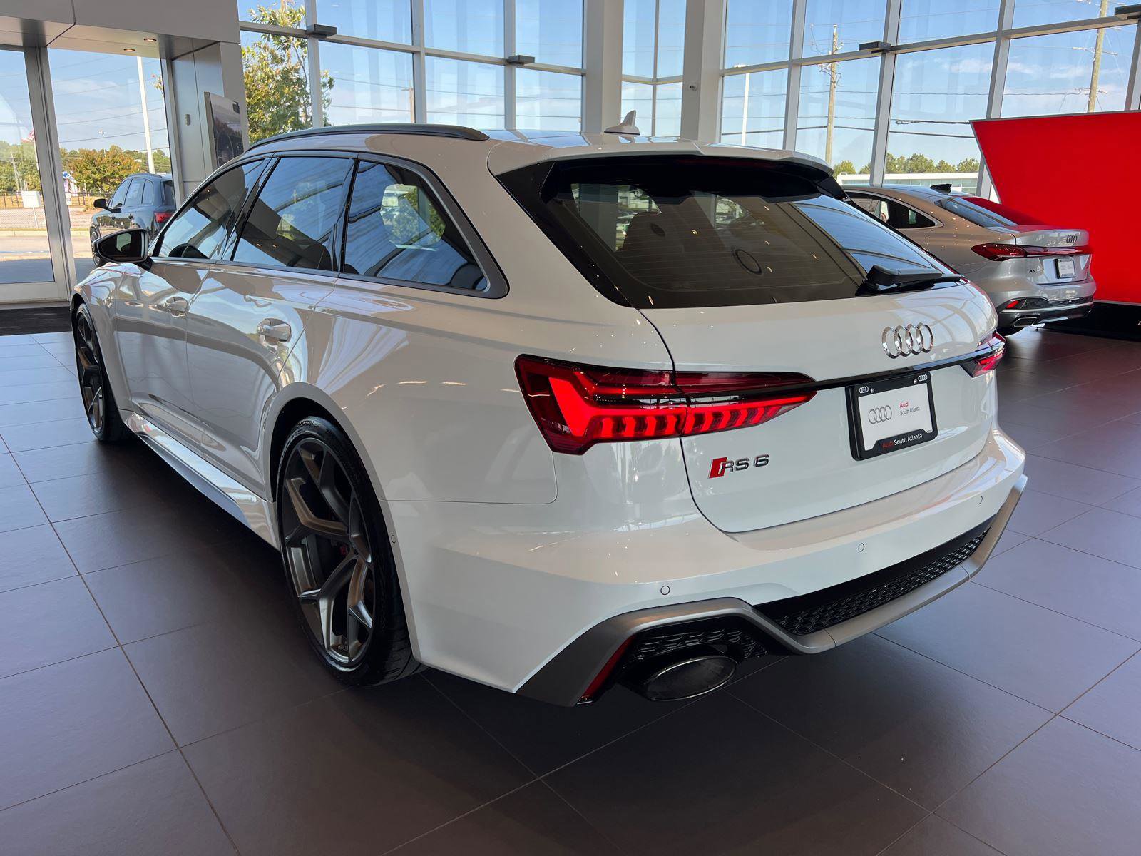 New 2025 Audi RS 6 performance image 7
