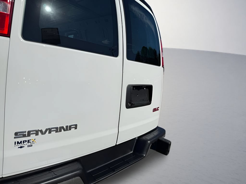 Used 2023 GMC Savana 2500 w/ Driver Convenience Package RWD image 27