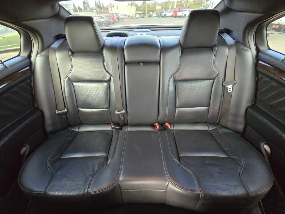 Used 2018 Ford Taurus Limited image 17