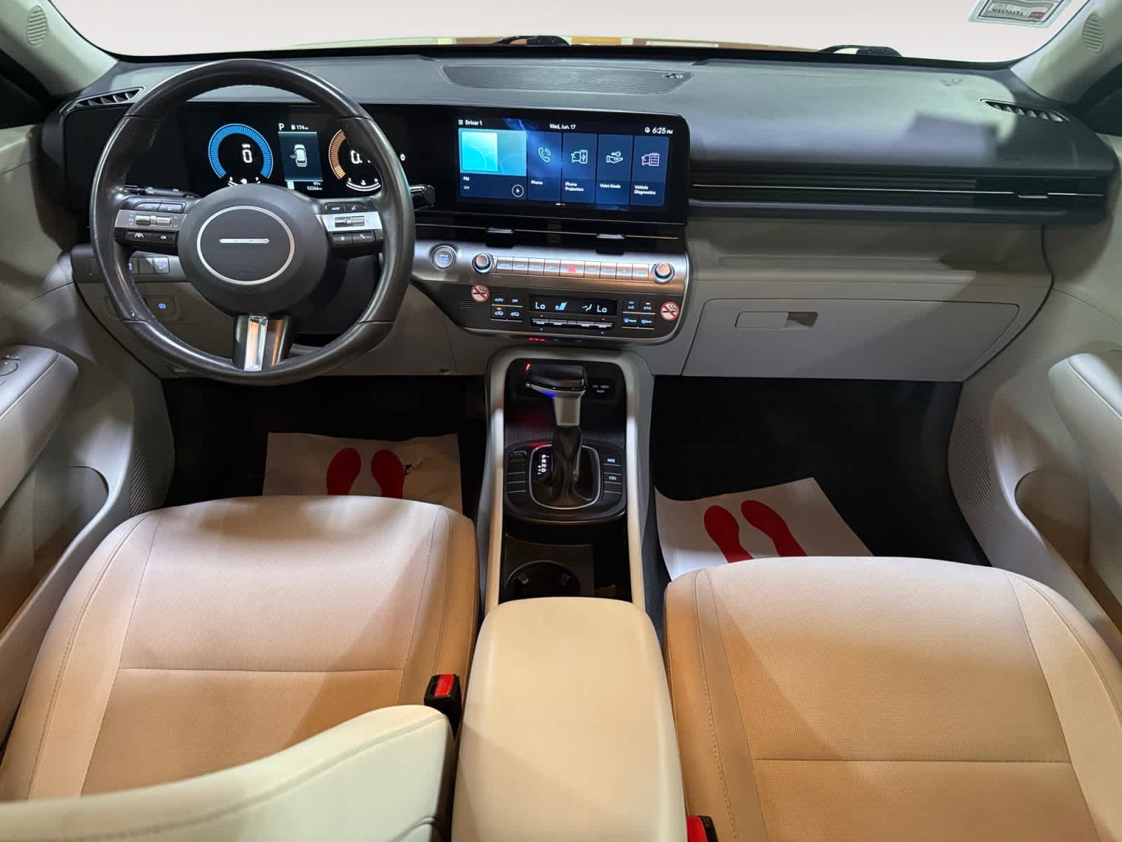 Used 2025 Hyundai Kona SEL FWD image 17