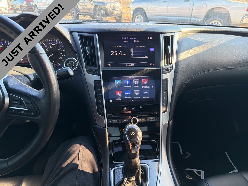 Used 2018 INFINITI Q60 3.0t Luxe image 11