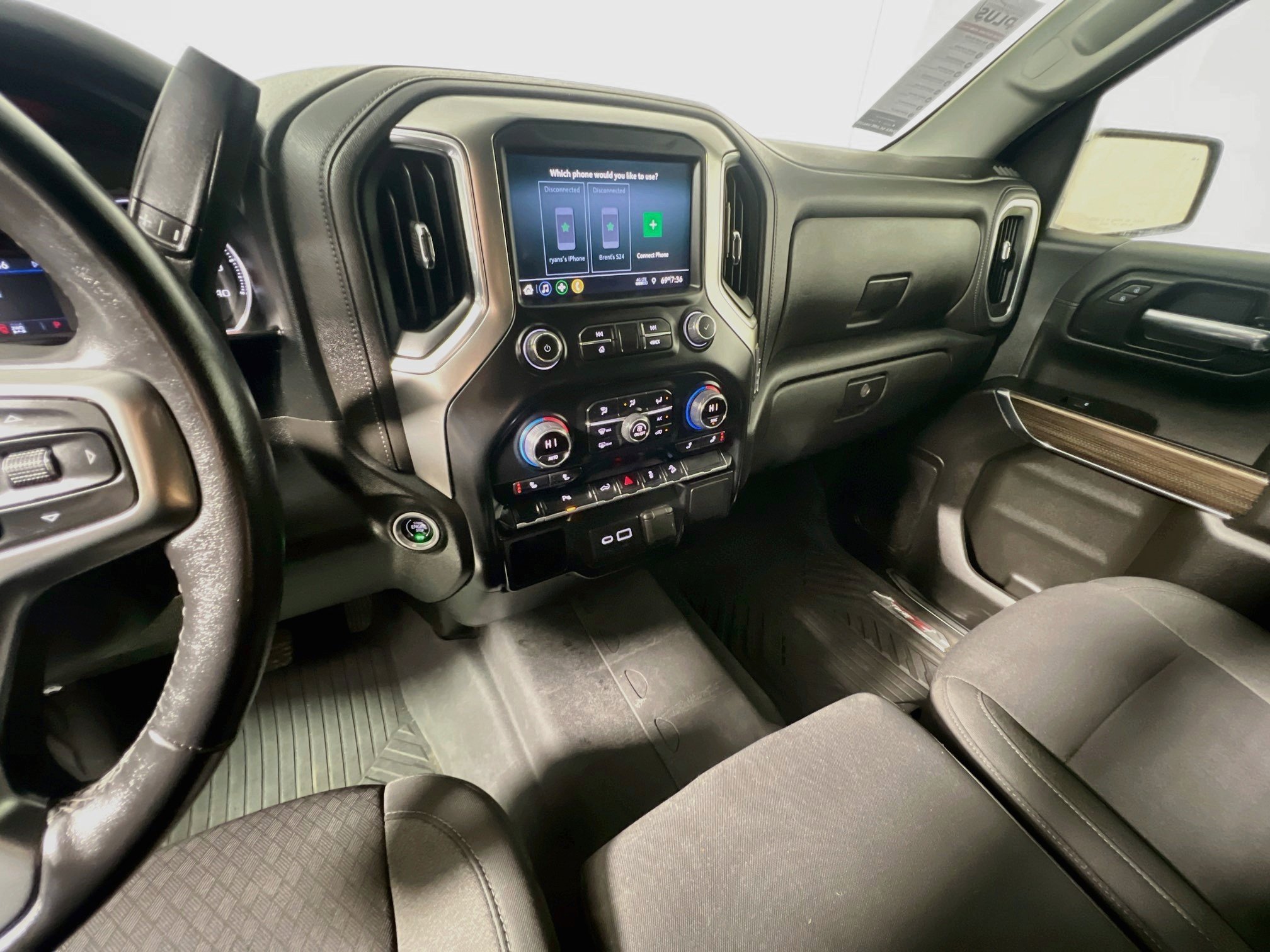 Used 2022 Chevrolet Silverado 1500 RST w/ LPO, Blackout Package AWD/4WD image 25