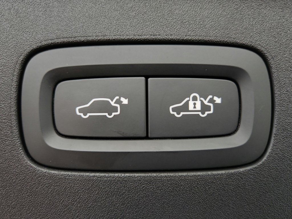 Used 2022 Polestar Polestar 2 w/ Pilot Package AWD/4WD image 33