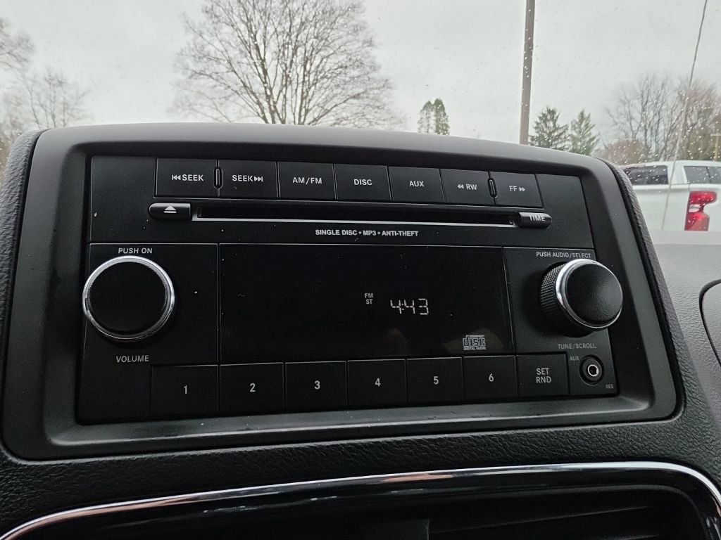 Used 2016 Dodge Grand Caravan SE w/ Quick Order Package 29E SE image 12