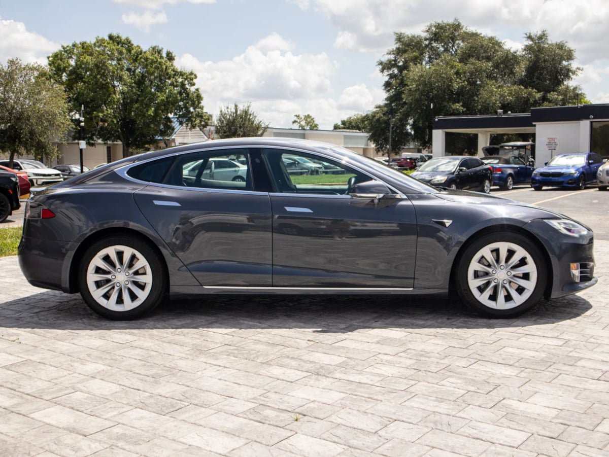 Used 2017 Tesla Model S 75 RWD image 10