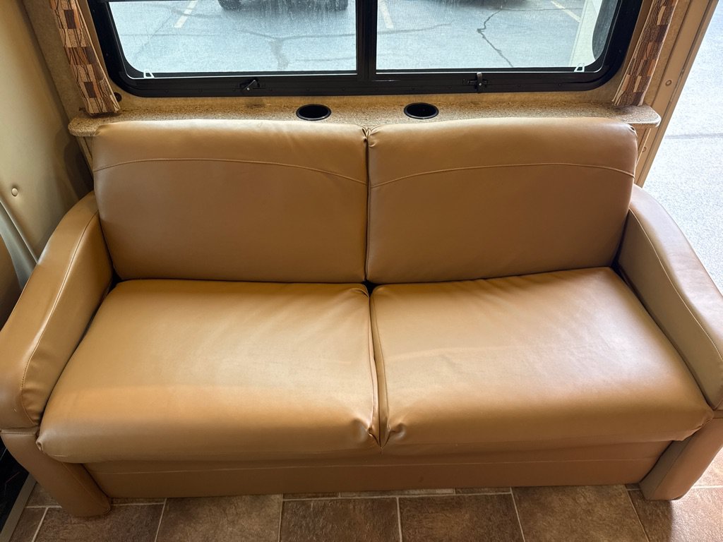 Used 2016 Ford E-450 and Econoline 450 Super Duty w/ Motorhome Prep Package RWD image 19