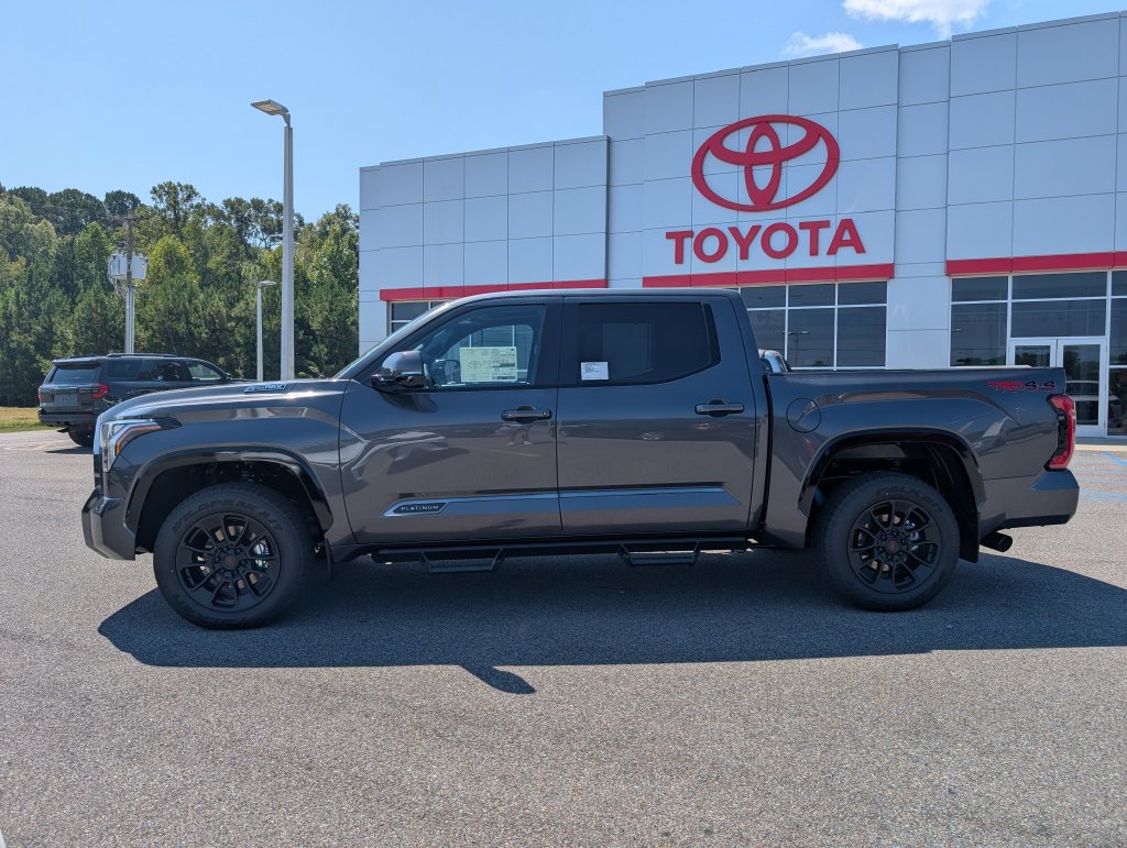 New 2026 Toyota Tundra Platinum w/ TRD Off-Road Package AWD/4WD image 2
