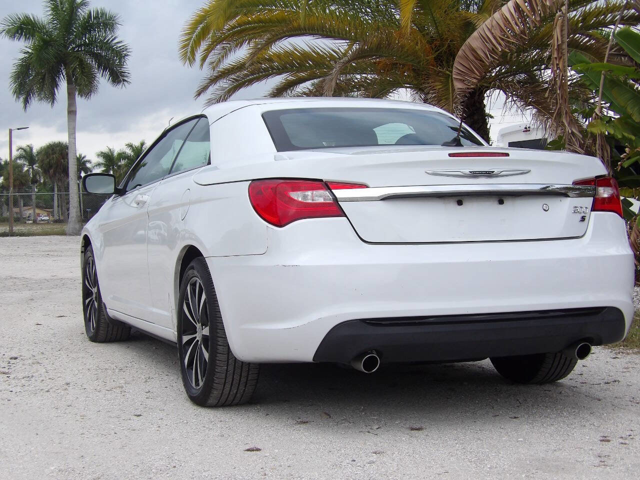 Used 2012 Chrysler 200 S image 5