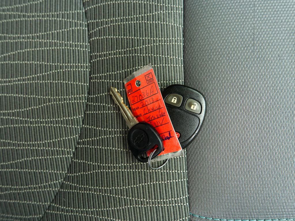 Used 2013 Chevrolet Traverse LS image 27