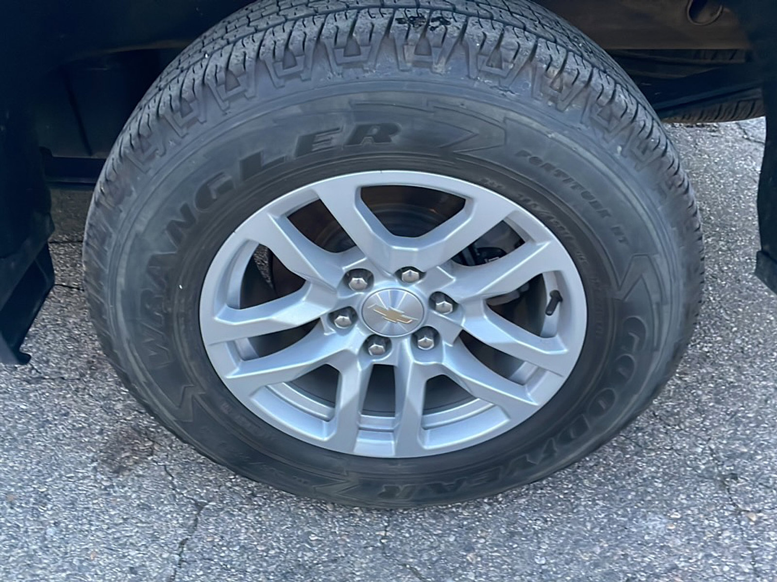 Used 2022 Chevrolet Silverado 1500 LT w/ Bed Protection Package image 7