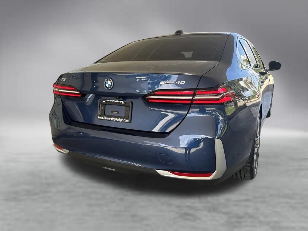 Used 2026 BMW i5 eDrive40 w/ Premium Package RWD image 3