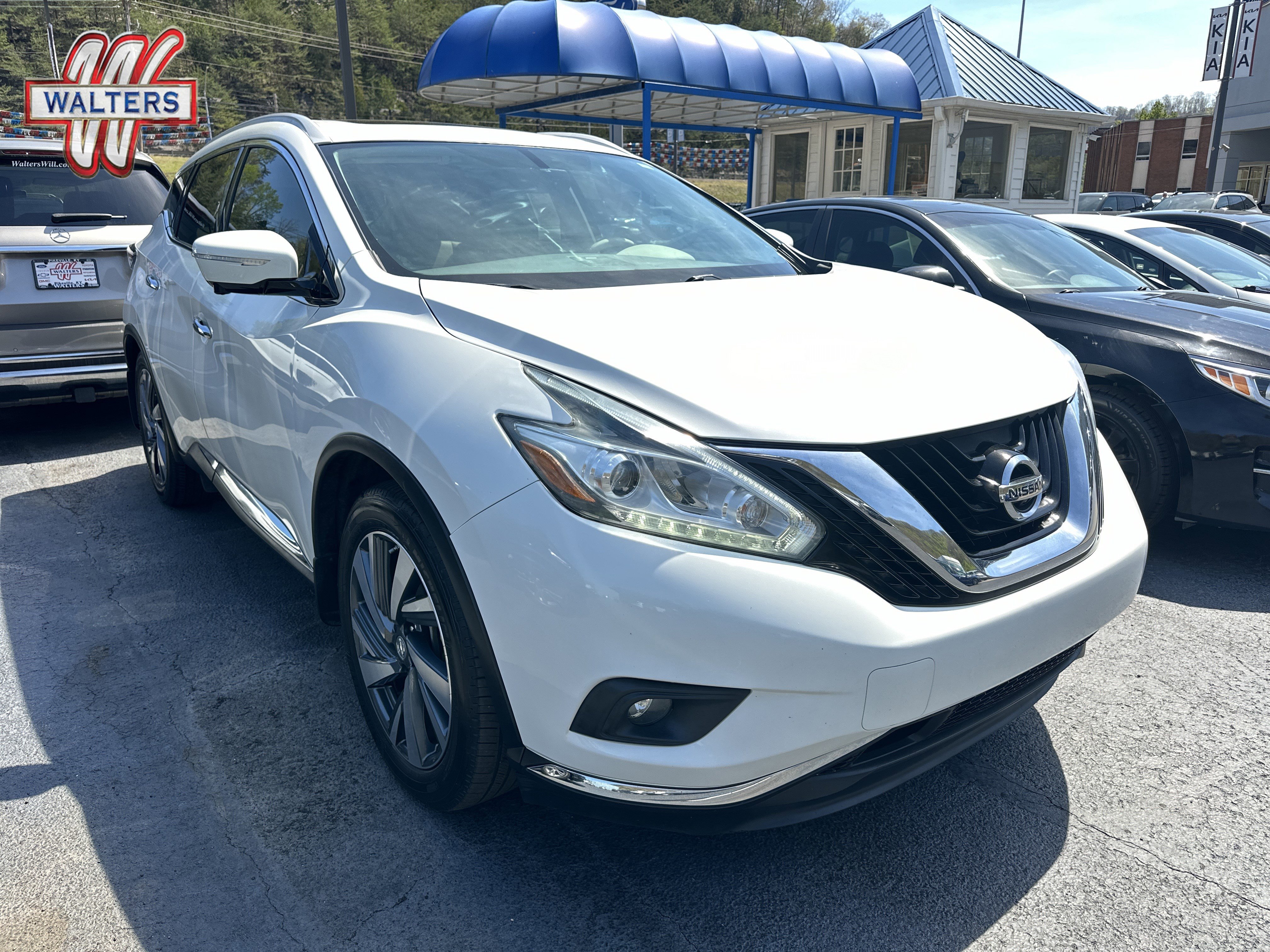 Used 2015 Nissan Murano Platinum w/ Platinum Technology Package AWD/4WD image 1