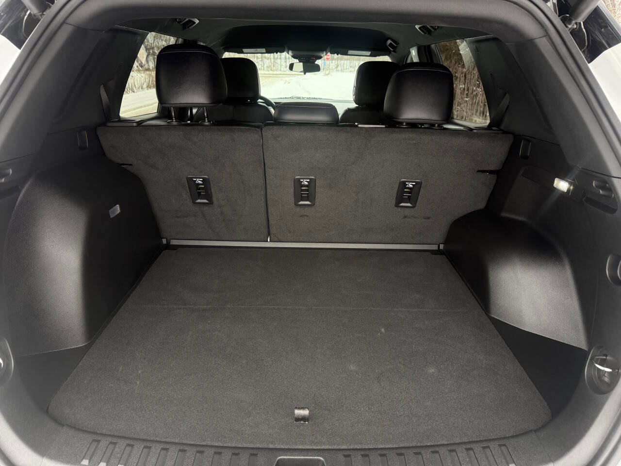 Used 2026 GMC Terrain AT4 image 9